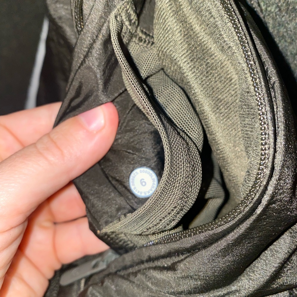 Lululemon Go Cozy wool blend tech jacket Size 6 forest green - Picture 2 of 9